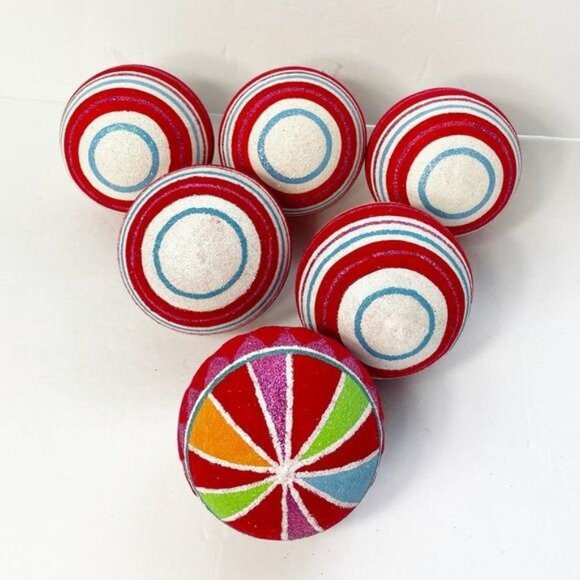 Christmas Ornaments Lot of 6 Lightweight Vintage Inspired Large Diameter - Picture 6 of 6